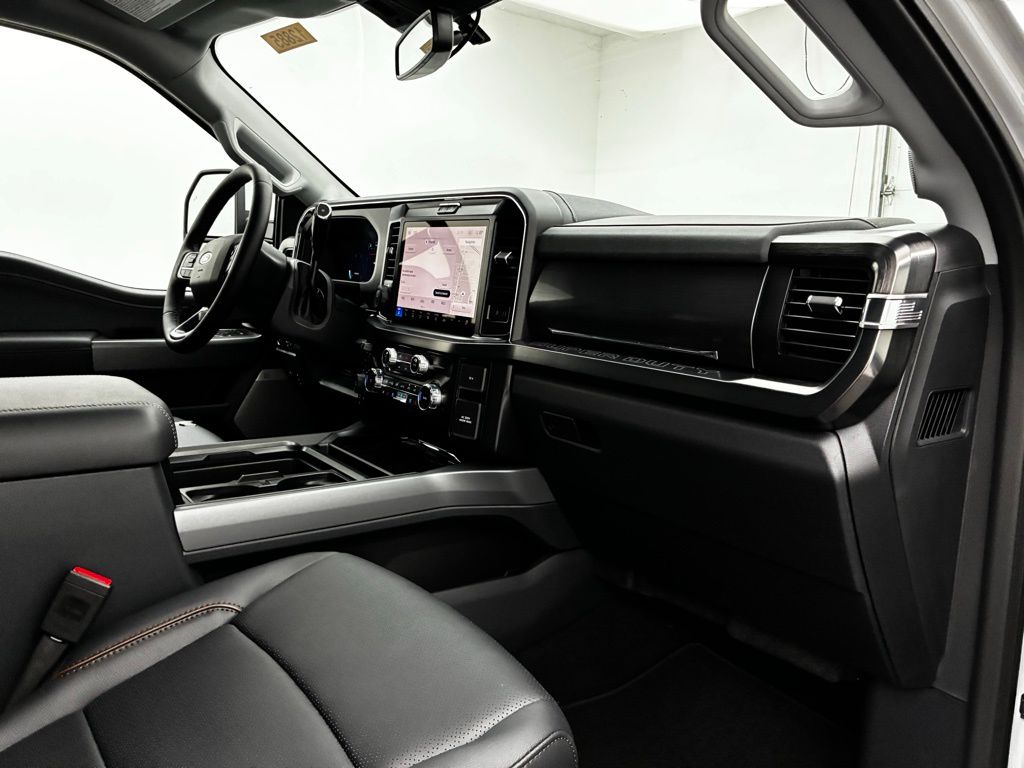 2026 Ford F-350 Lariat photo 31
