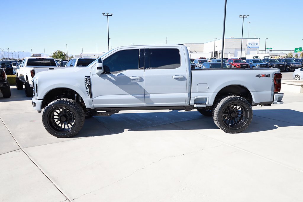 2025 Ford F-350 Platinum photo 3