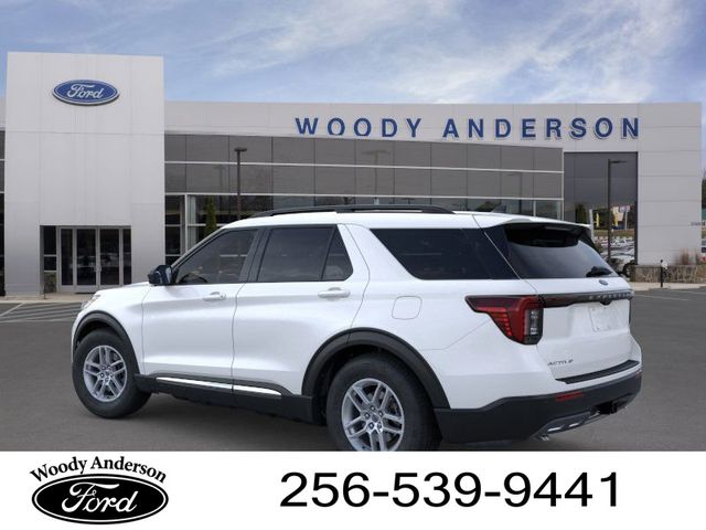 2025 Ford Explorer photo 4