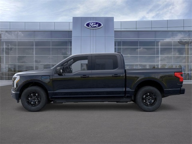 2025 Ford F-150 Lightning XLT photo 2
