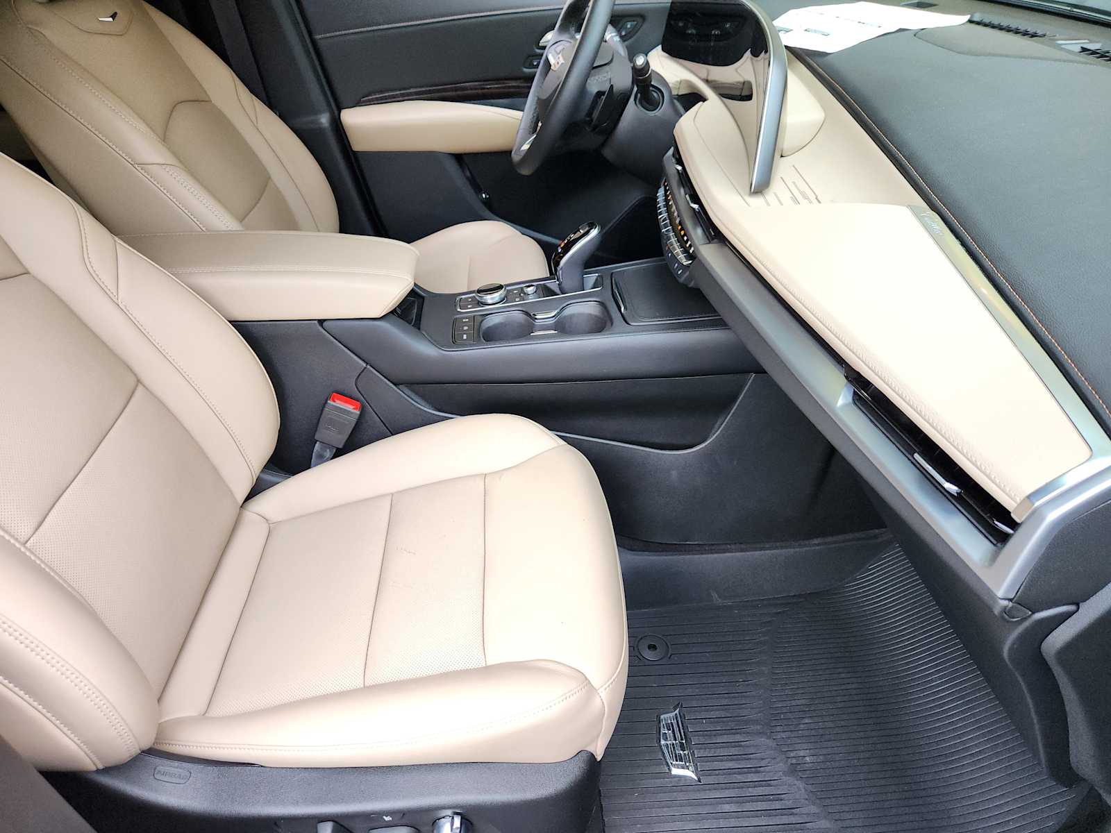 2025 Cadillac XT4 Premium Luxury photo 9