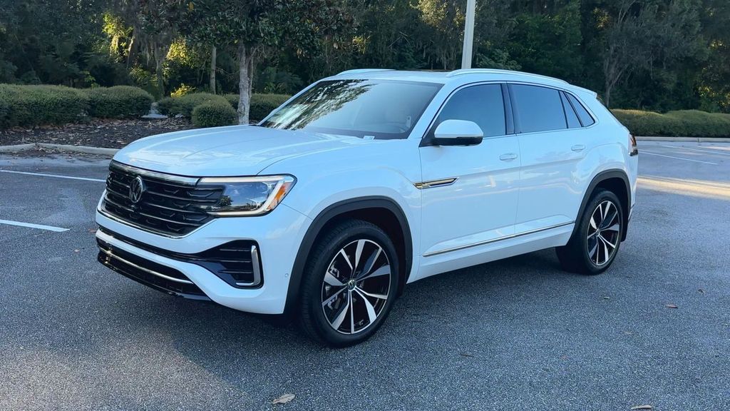 2026 Volkswagen Atlas Cross Sport SEL Premium R-Line photo 3