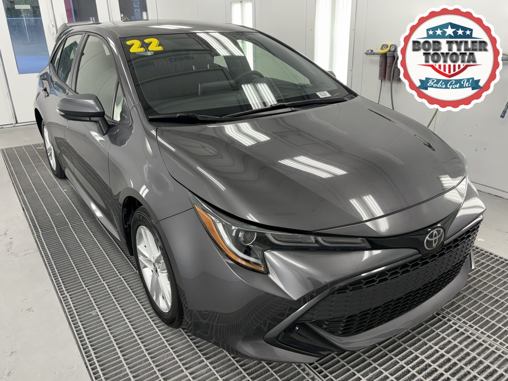 2022 Toyota Corolla Hatchback SE's photo