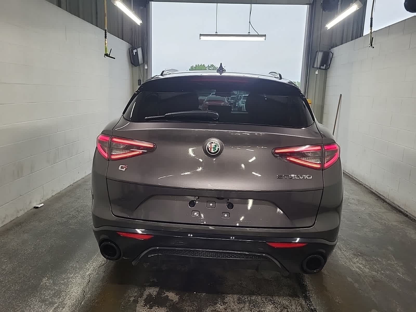 2024 Alfa Romeo Stelvio Tributo Italiano photo 3