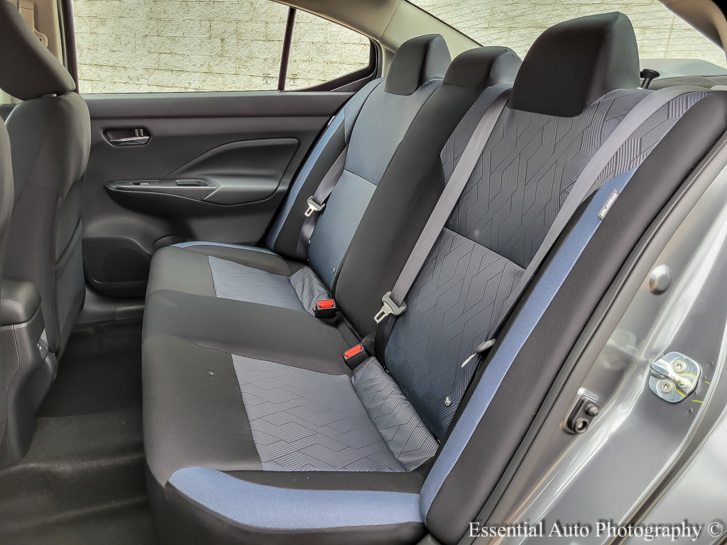 2025 Nissan Versa SV photo 9