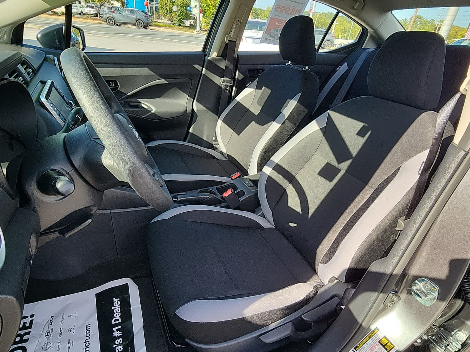 2025 Nissan Versa S photo 10