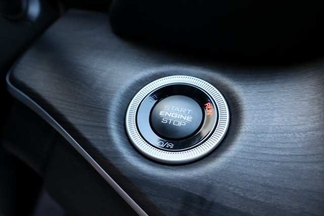 2025 Jeep Grand Cherokee Limited photo 17
