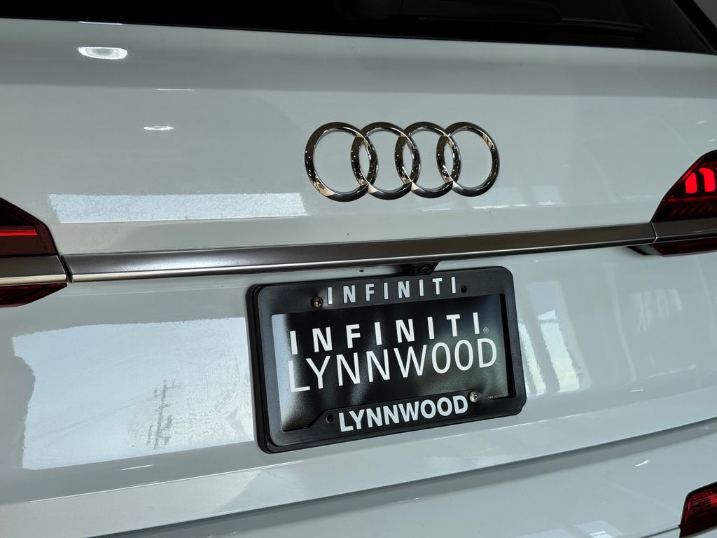 2022 Audi Q7 55 Premium Plus photo 27
