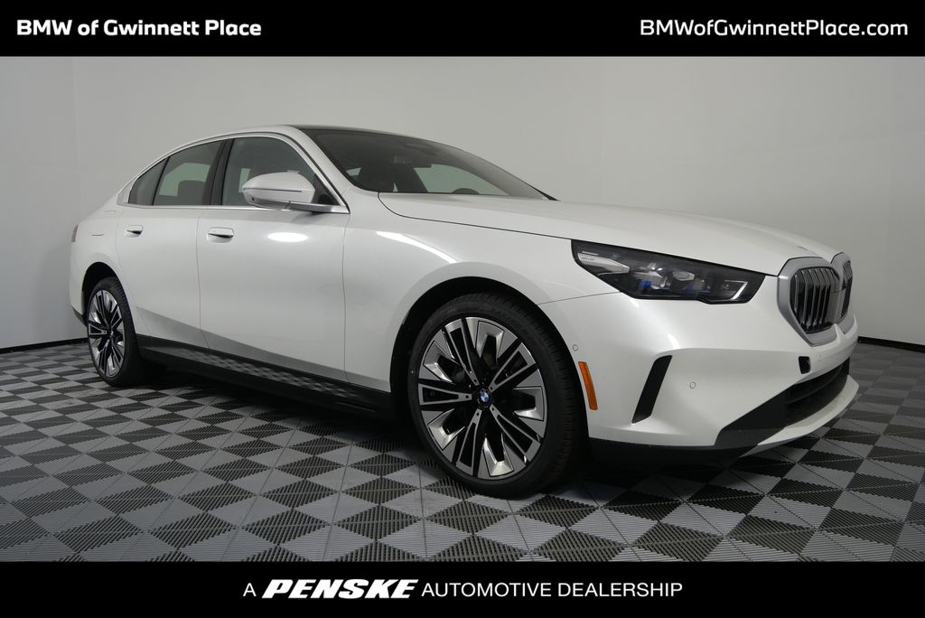 New 2025 Mineral White Metallic BMW eDrive40 image 1