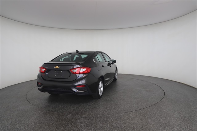 2017 Chevrolet Cruze LT photo 17