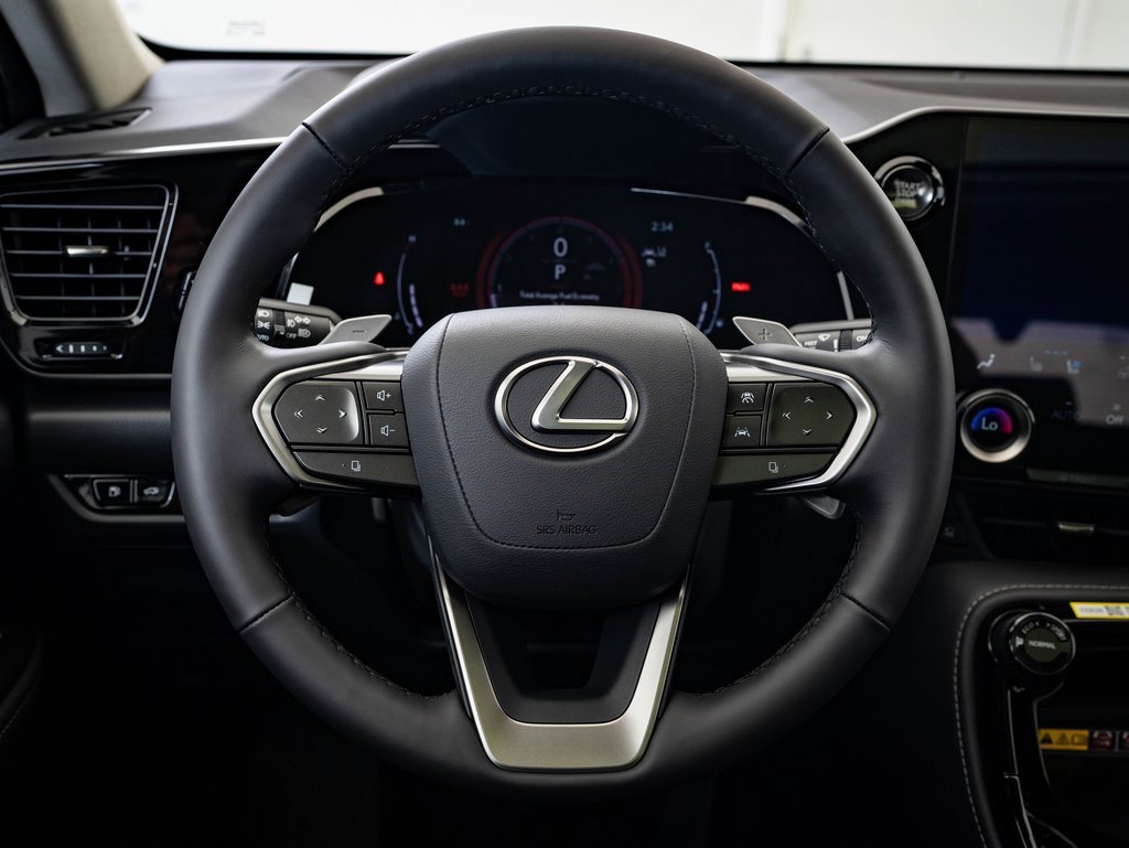 2026 Lexus NX 350 Luxury photo 4