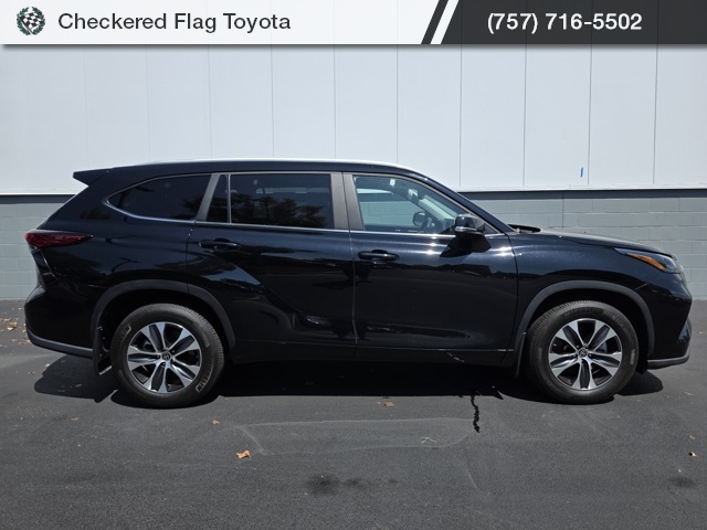 2023 Toyota Highlander XLE photo 9