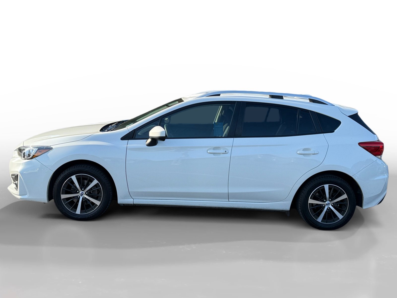 2019 Subaru Impreza 2.0i Premium photo 2