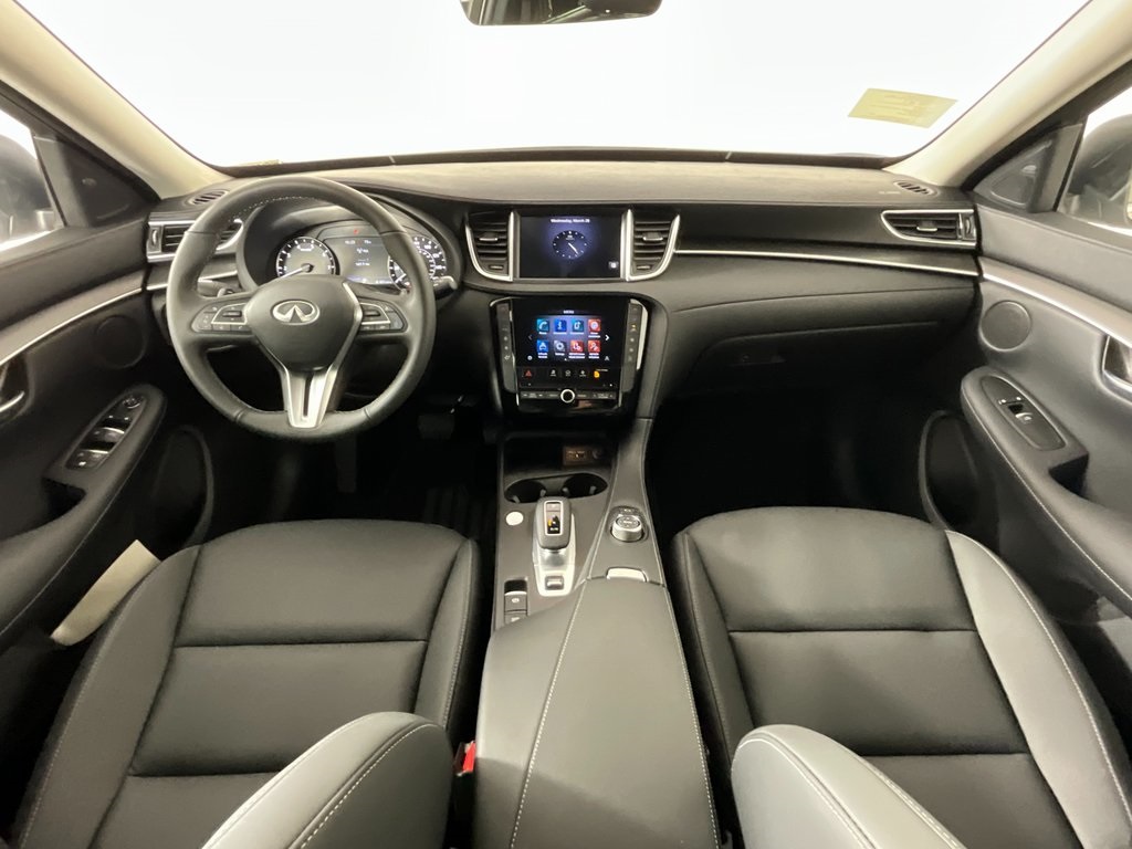 2025 Infiniti QX50 PURE AWD photo 9