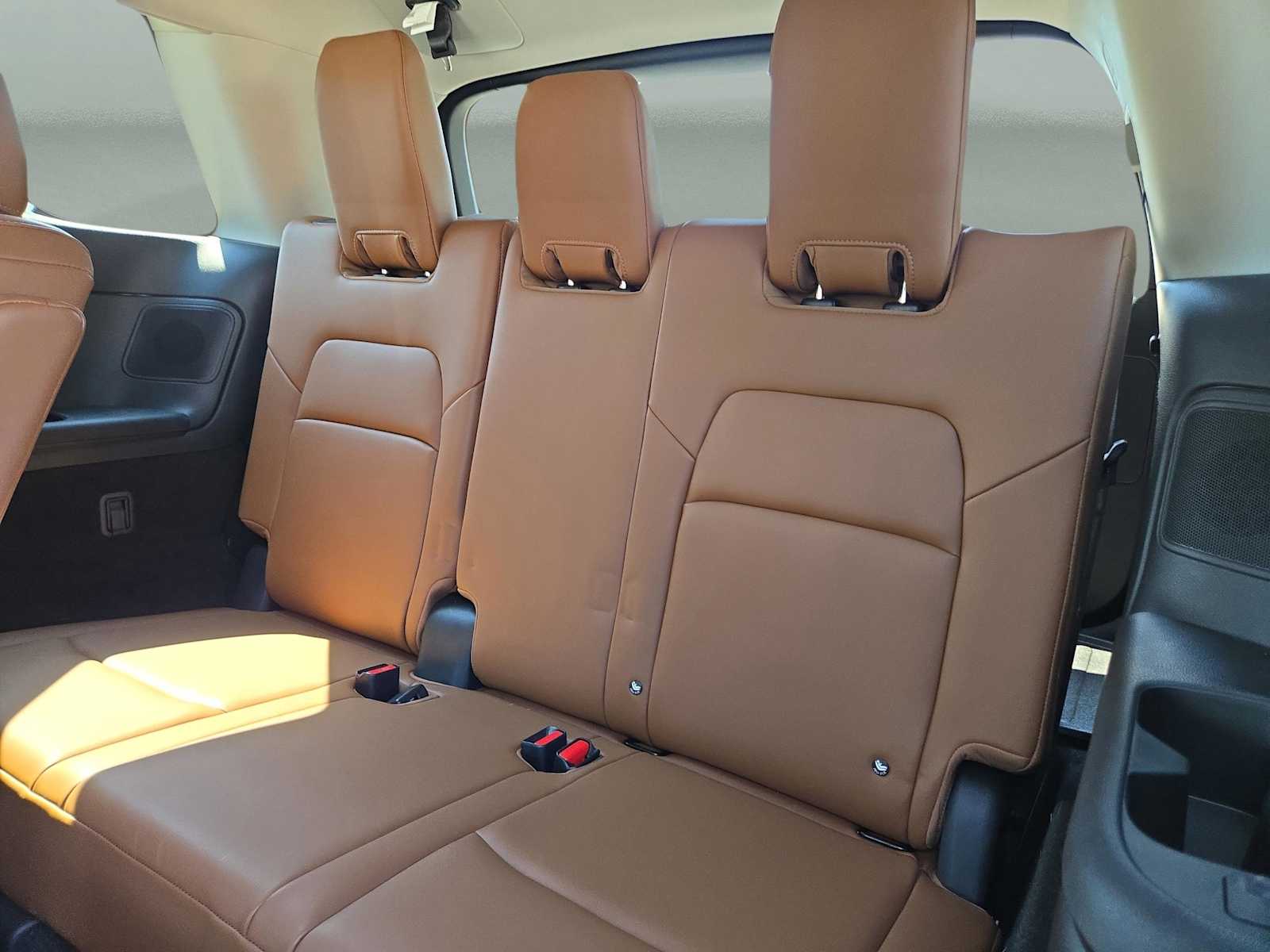2024 Nissan Pathfinder Platinum photo 13