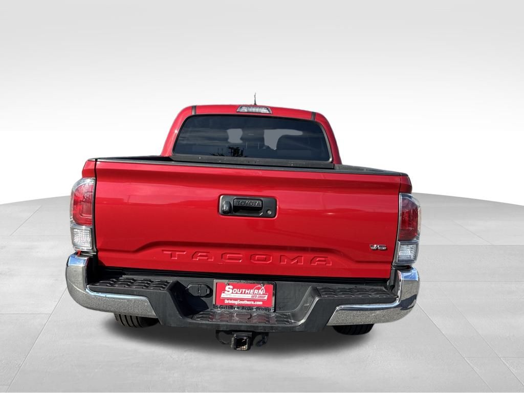 2023 Toyota Tacoma TRD Off-Road photo 4