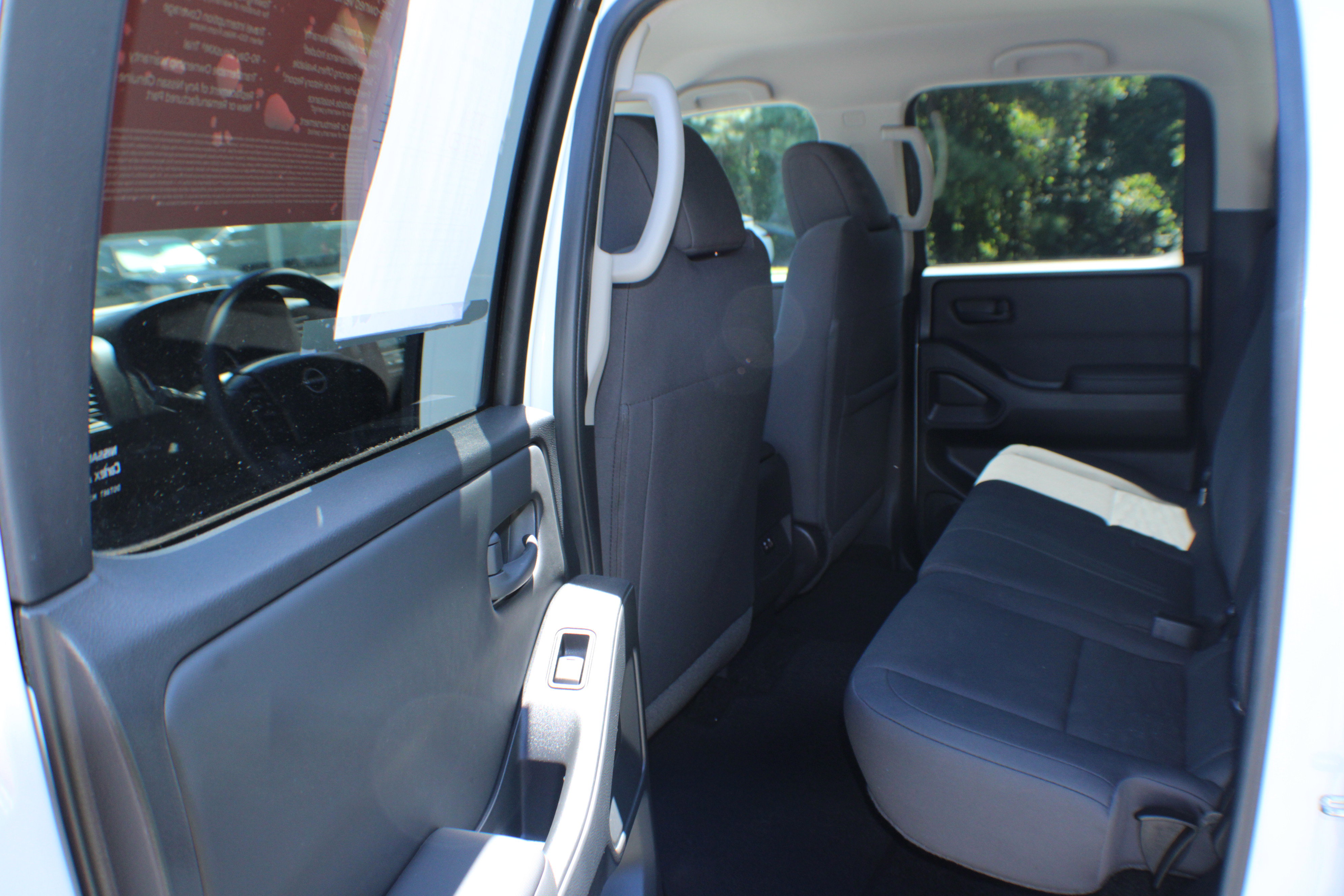 2023 Nissan Frontier S photo 7