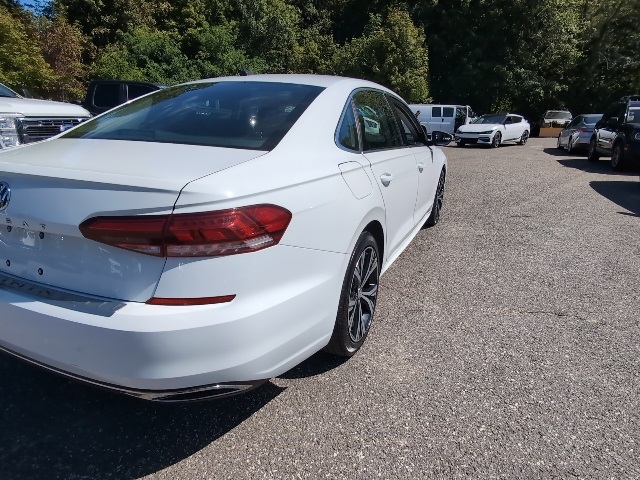 2021 Volkswagen Passat 2.0T SE photo 6