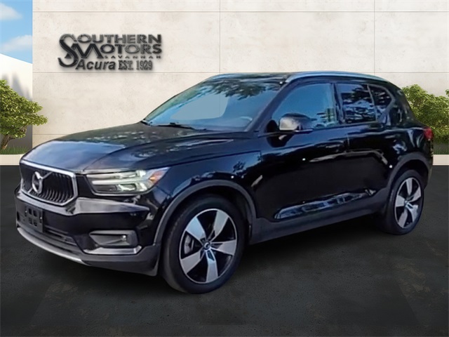 2021 Volvo XC40 Momentum photo 33