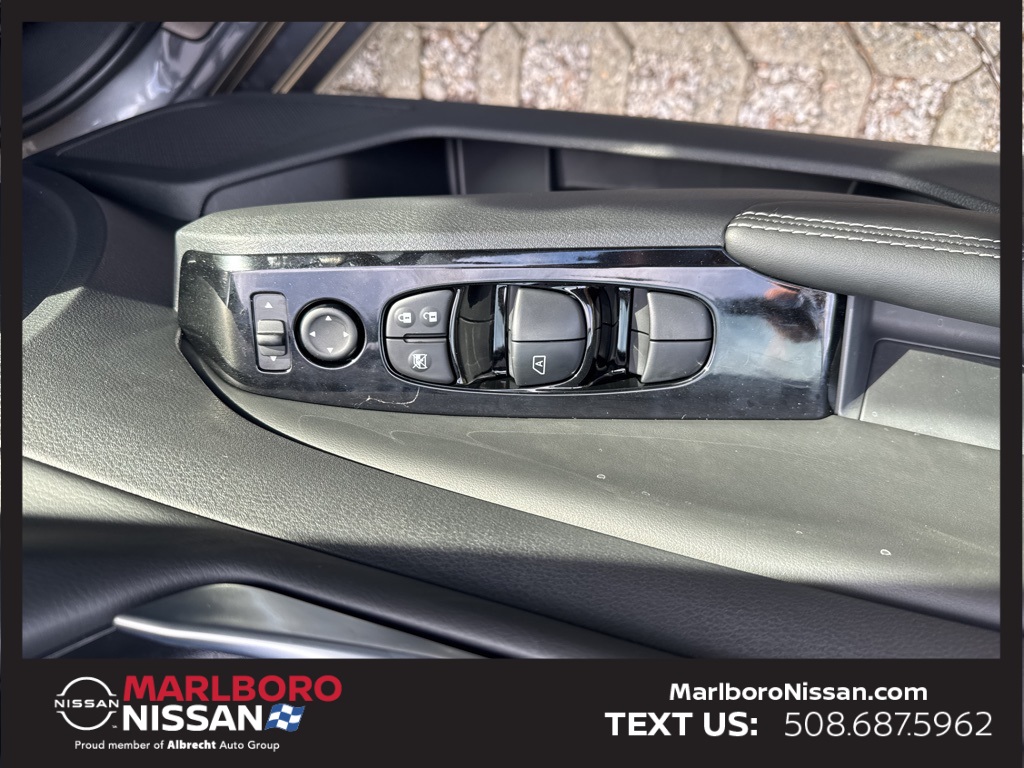 2025 Nissan Altima SL photo 16