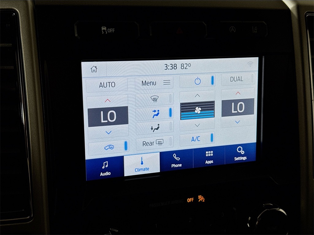 2020 Ford F-150 Lariat photo 28