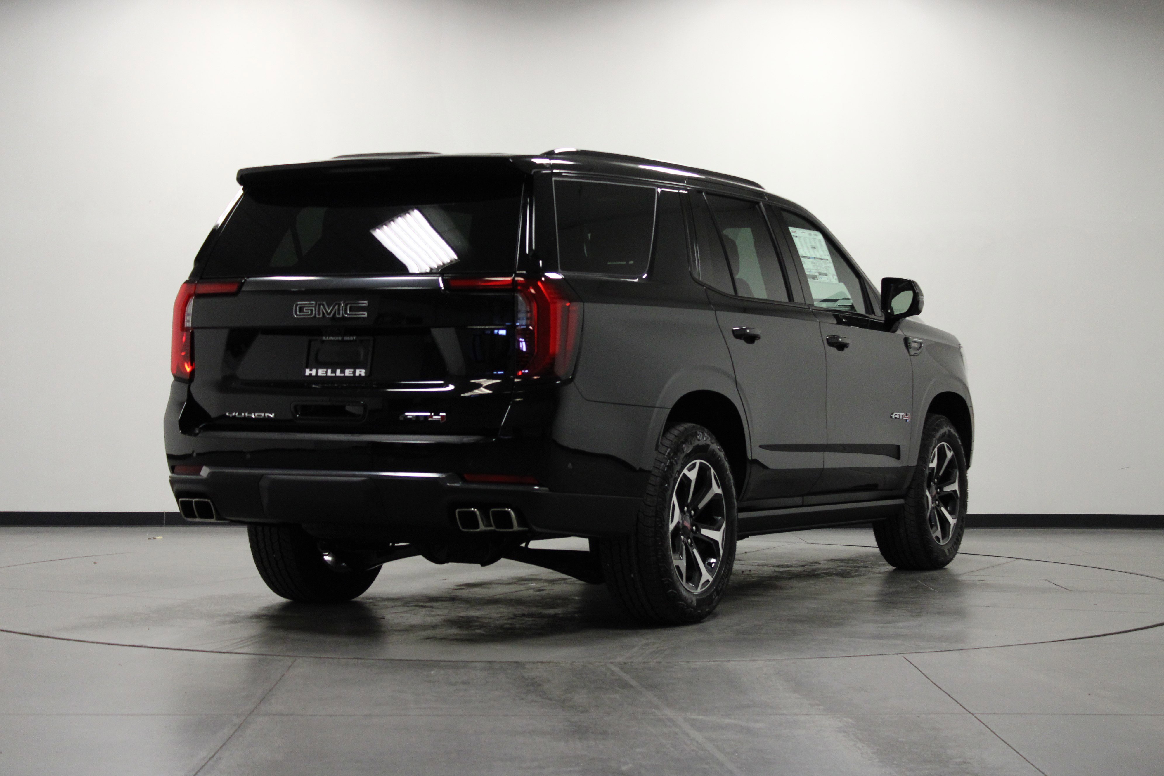 2026 Gmc Yukon AT4 photo 3