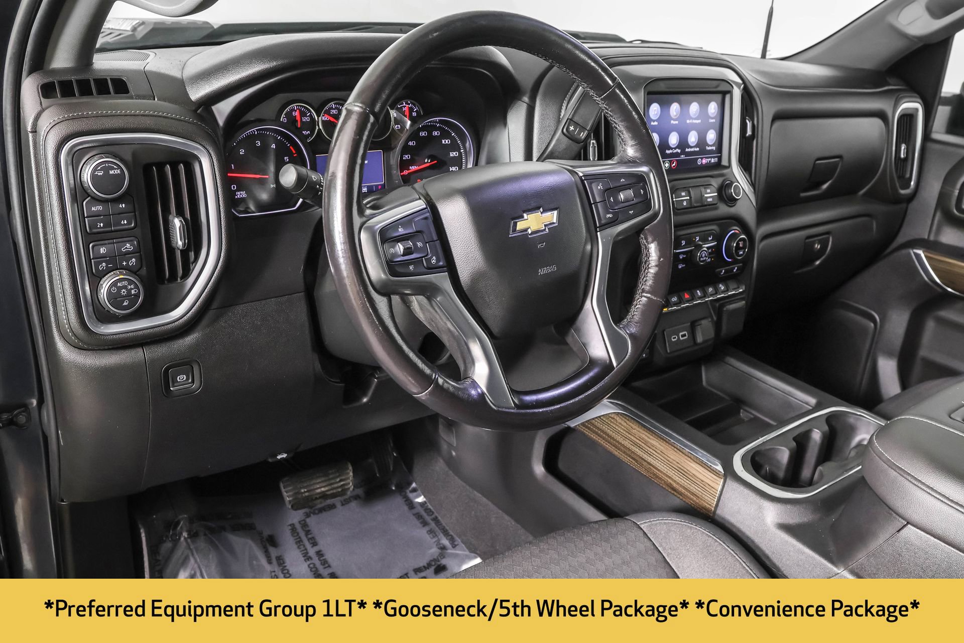 2020 Chevrolet Silverado 2500HD LT photo 3