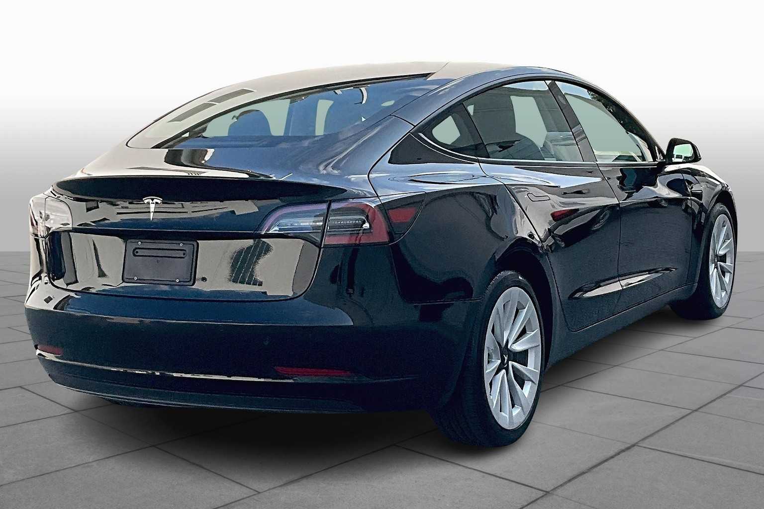 2022 Tesla Model 3 photo 11