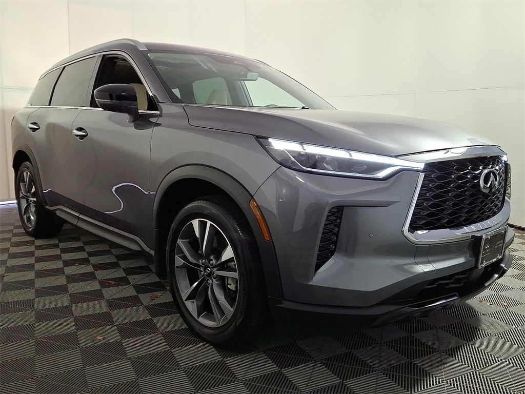 2025 Infiniti QX60 Luxe photo 3
