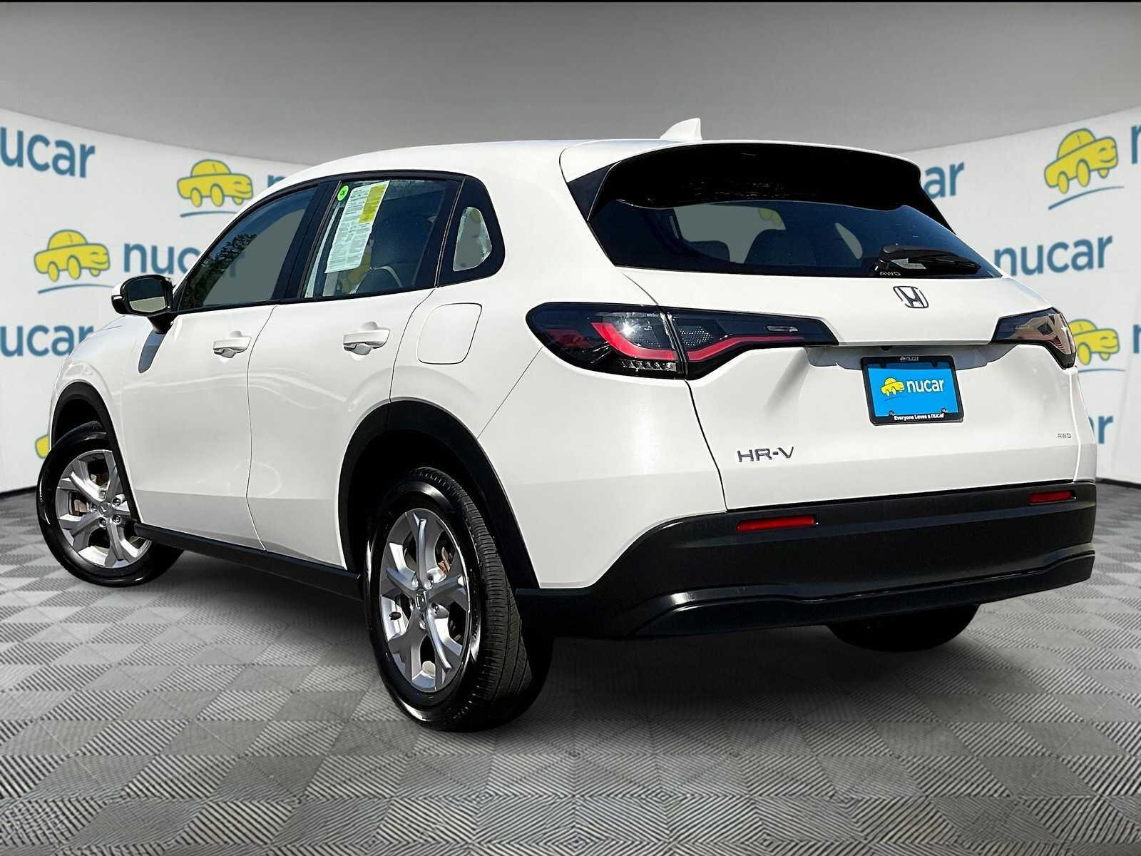 2023 Honda HR-V LX photo 3