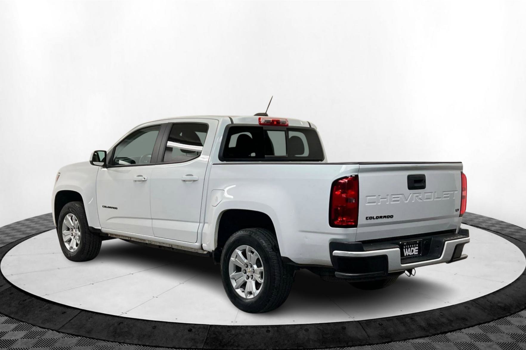 2022 Chevrolet Colorado LT photo 3