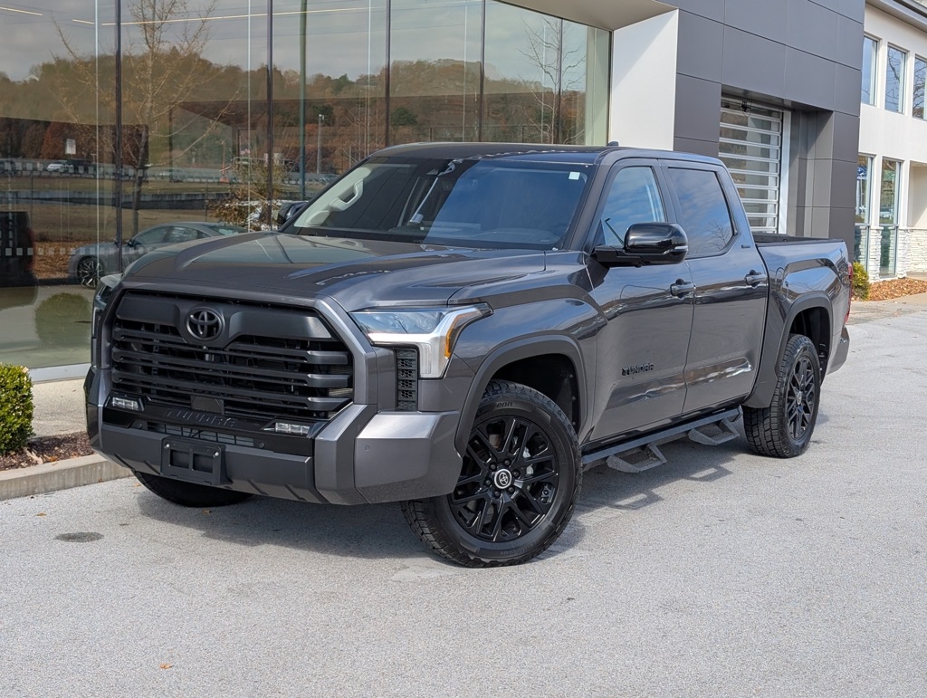 2024 Toyota Tundra Limited's photo
