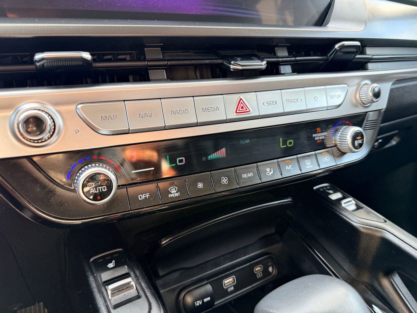 2024 Kia Telluride S photo 28
