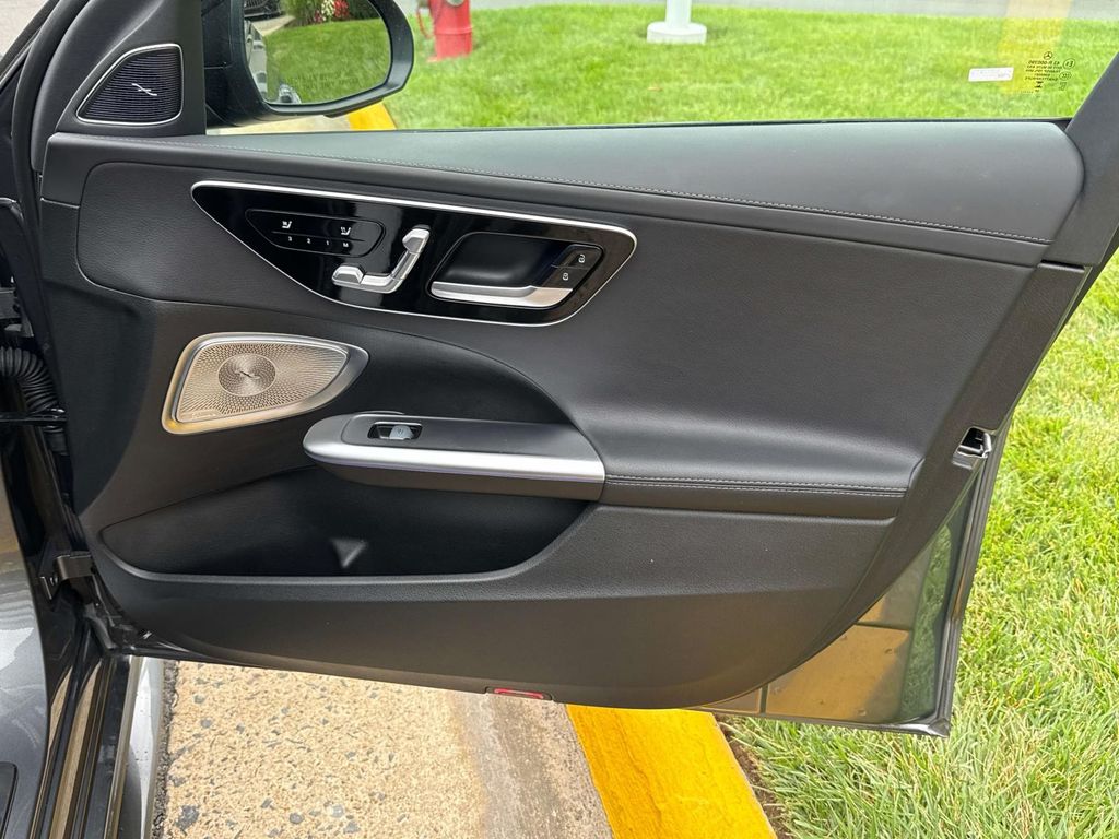 2025 Mercedes Benz C 300 4MATIC photo 17