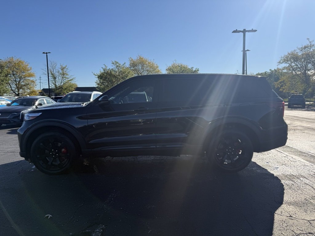 2022 Ford Explorer ST photo 4