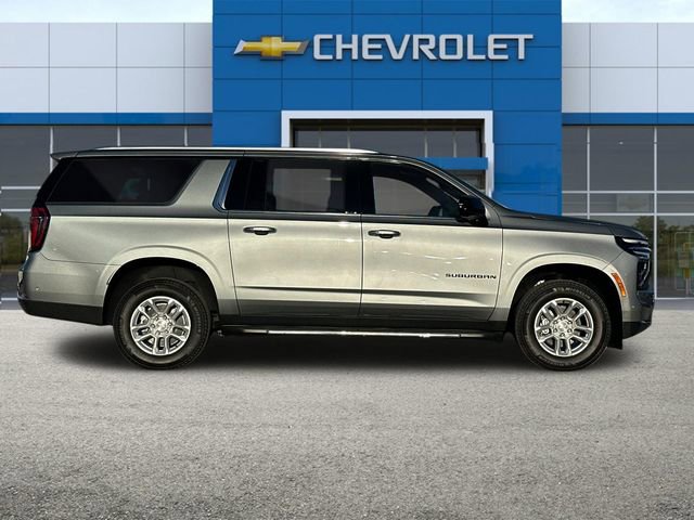 2026 Chevrolet Suburban LS photo 3
