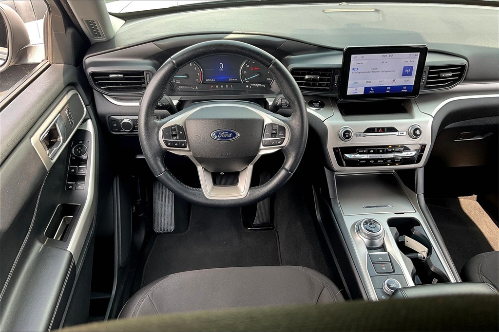2022 Ford Explorer XLT photo 4