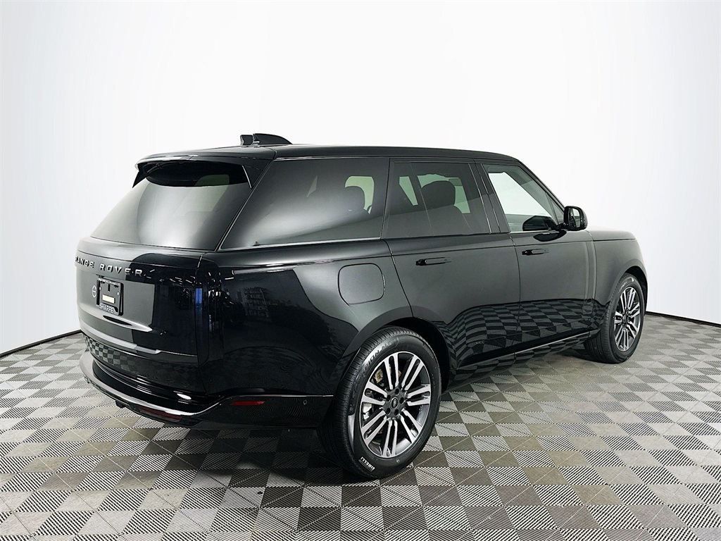 2025 Land Rover Range Rover SE photo 5