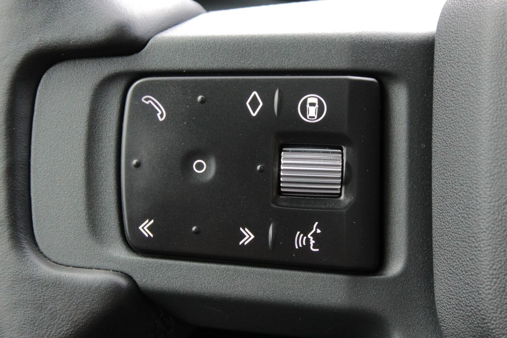 2024 Land Rover Defender 90 X-Dynamic SE photo 28