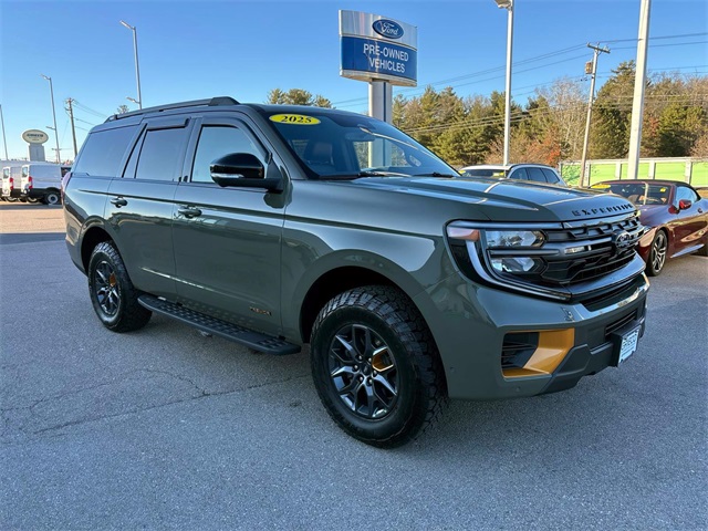 2025 Ford Expedition Tremor's photo