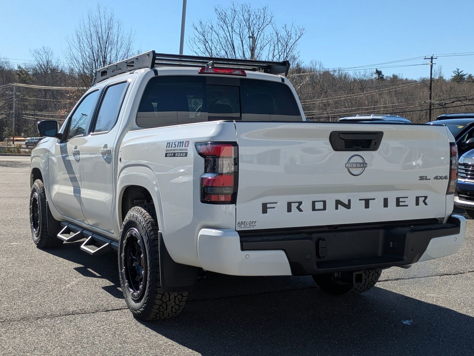2025 Nissan Frontier SL photo 4