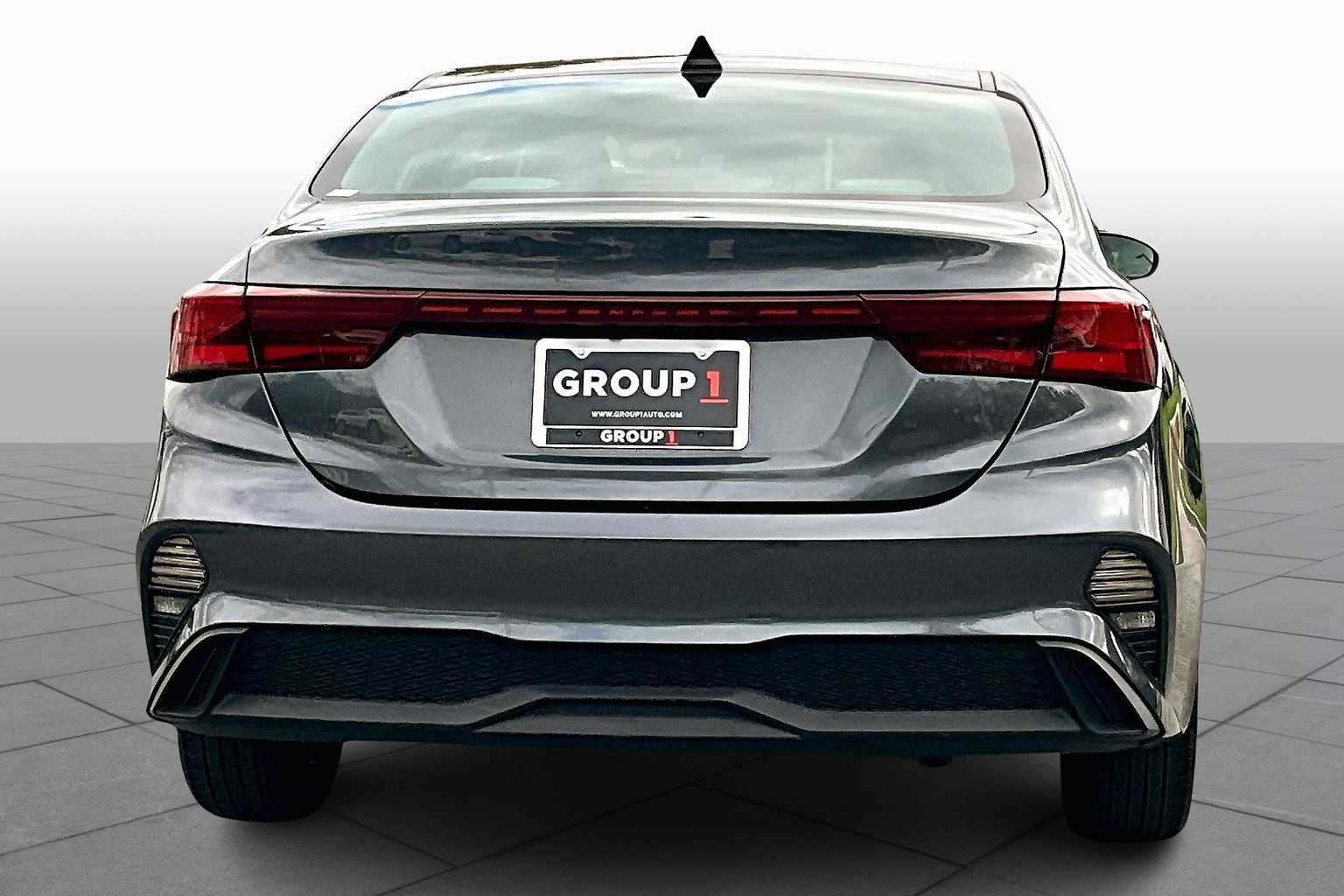 2022 Kia Forte LXS photo 4