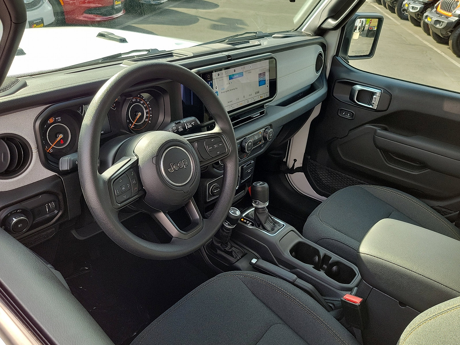 2025 Jeep Wrangler photo 3