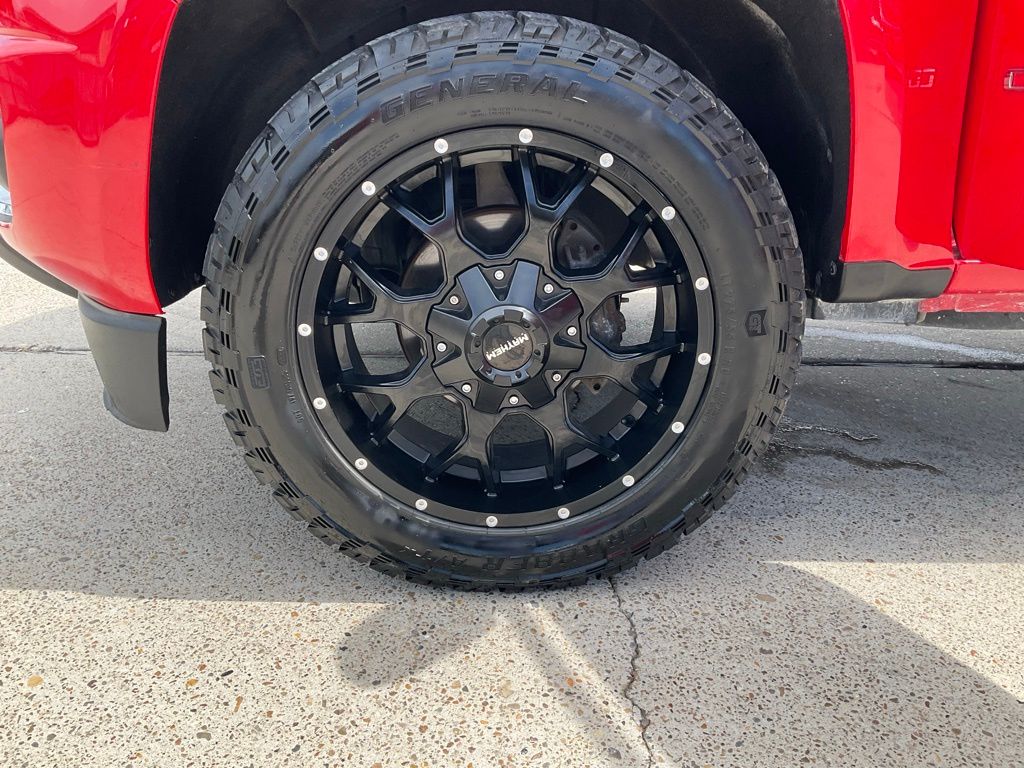 2019 Chevrolet Colorado Z71 photo 19