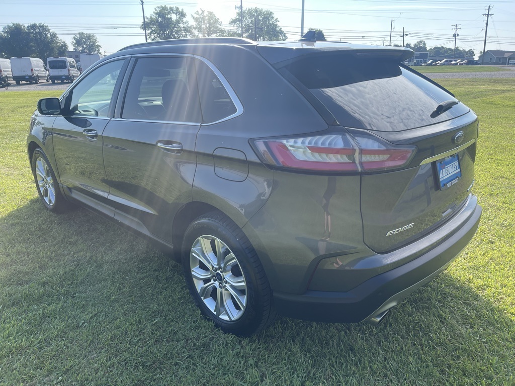 2020 Ford Edge Titanium photo 12