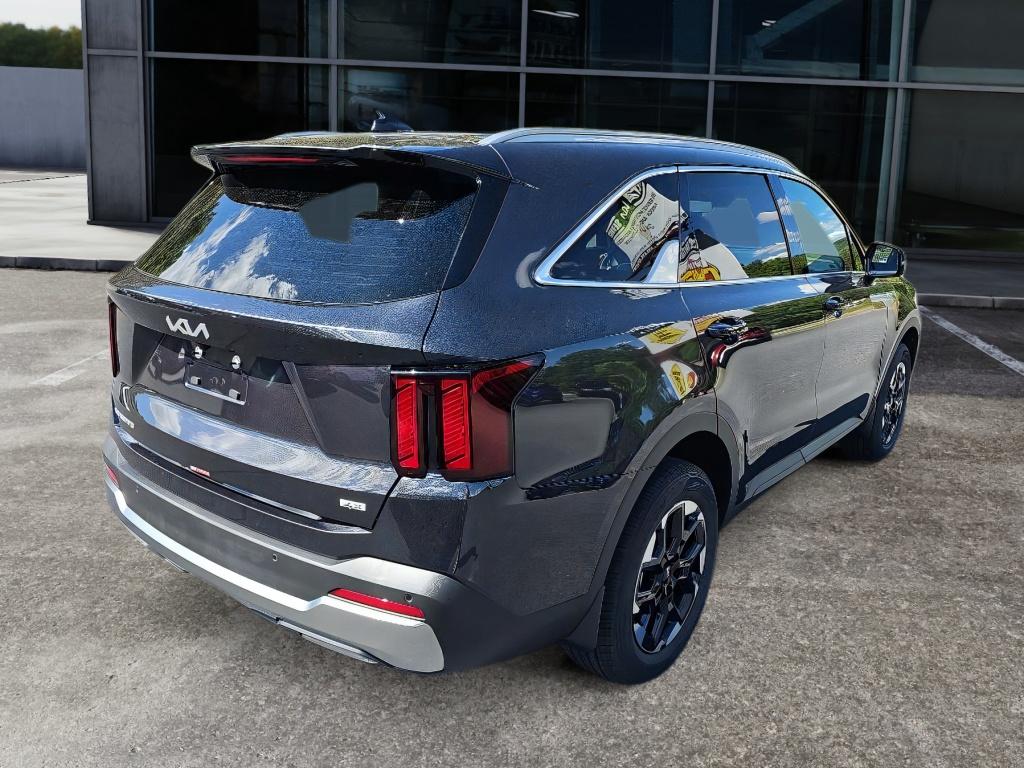 2025 Kia Sorento S photo 5