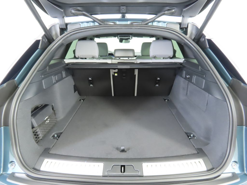 2026 Land Rover Range Rover Velar S photo 26