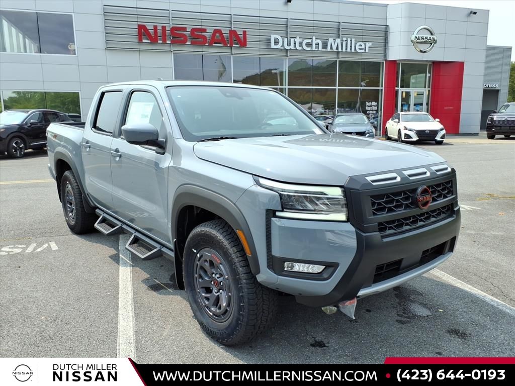 2025 Nissan Frontier PRO-4X's photo