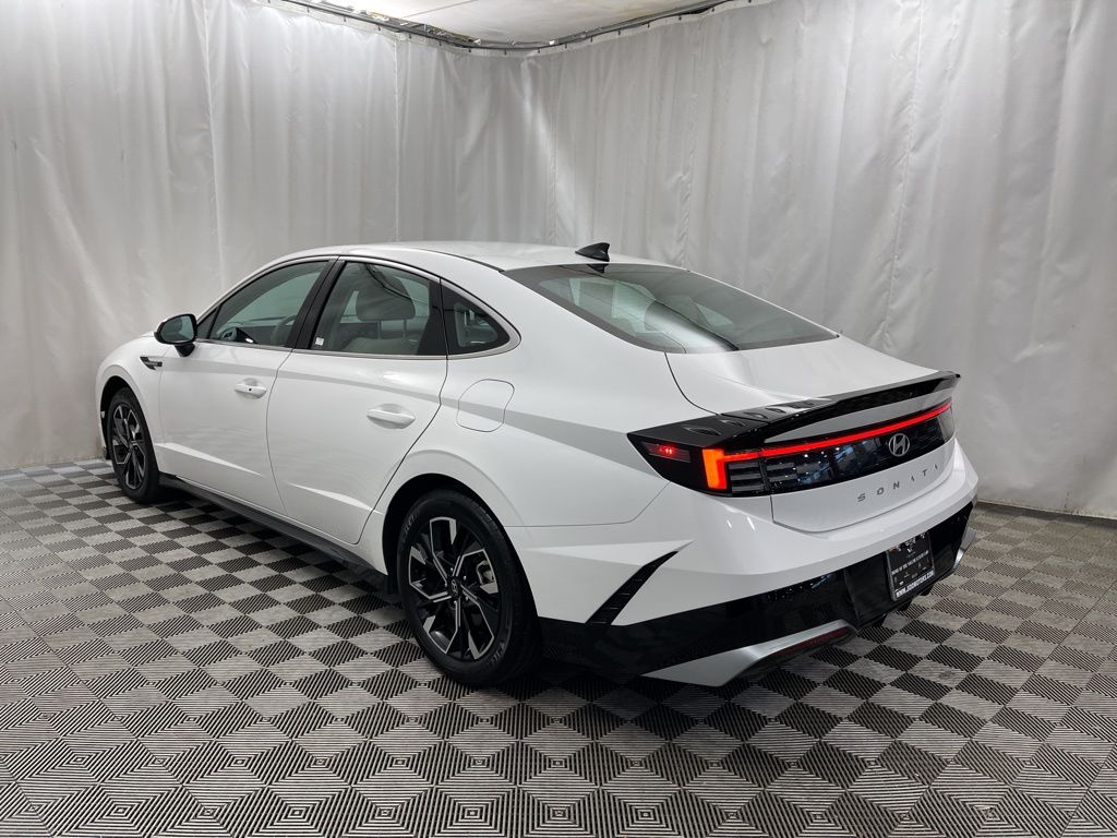 2024 Hyundai Sonata SEL photo 4