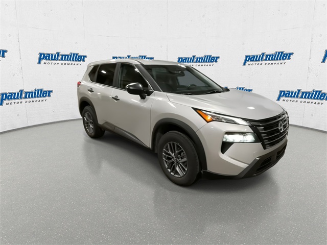 2024 Nissan Rogue S photo 2